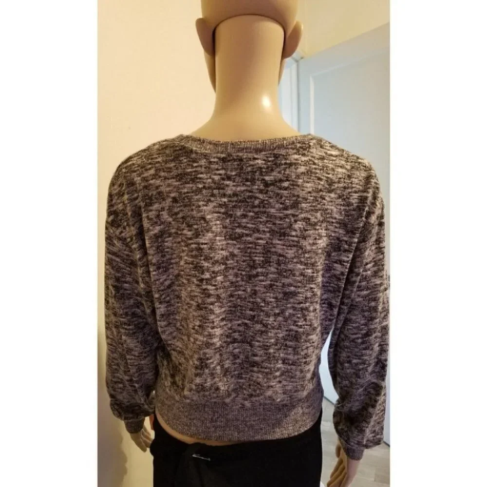 Colsie Sweater - Picture 4 of 6